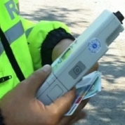 Șoferi beți și rupți de beți, prinși ieri în trafic