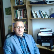 Adrian Ivan are 47 de ani şi este cadru didactic la Unviersitatea Babeş-Bolyai din 1994. Foto: Facebook arhivă personală Adrian Ivan