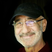 Răzvan Vasilescu (foto) va fi onorat cu Premiul de Excelență a Comedy Cluj.