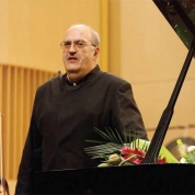 FOTO festivalenescu.ro